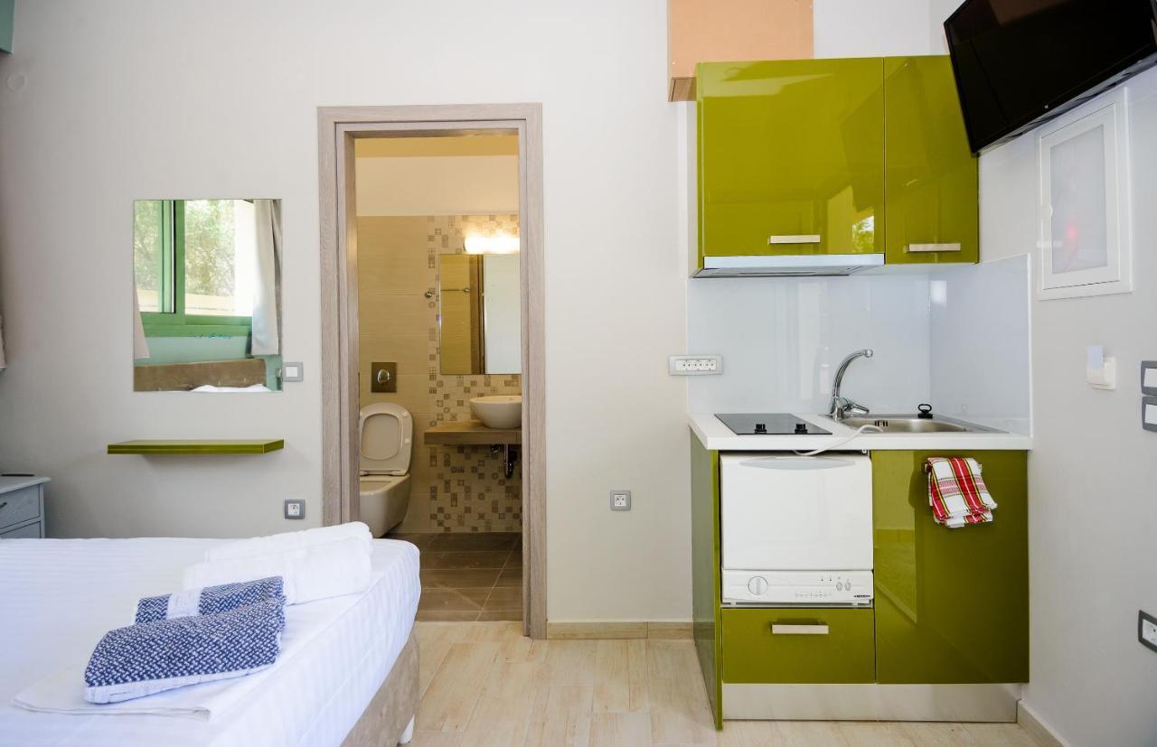 Tzogias Apartments Nonna Studio Lassi  Buitenkant foto